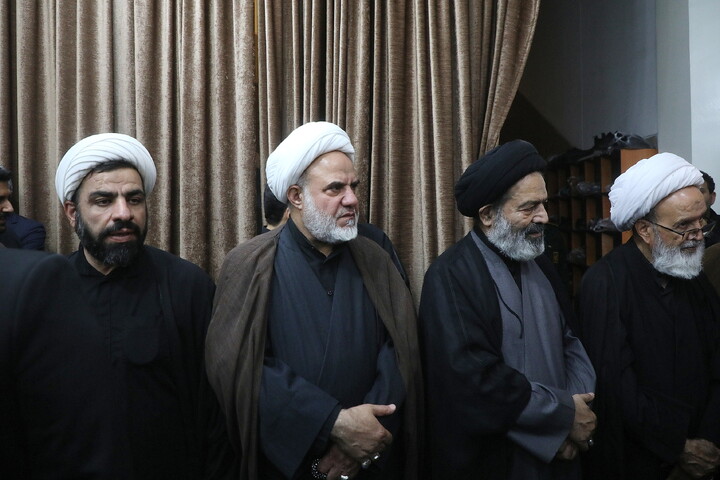 تصاویر/ مراسم بزرگداشت قائد شهید اُمت آیت‌ الله العظمی امام خامنه‌ای(ره) از طرف رهبر معظم انقلاب در حرم حضرت معصومه (س)