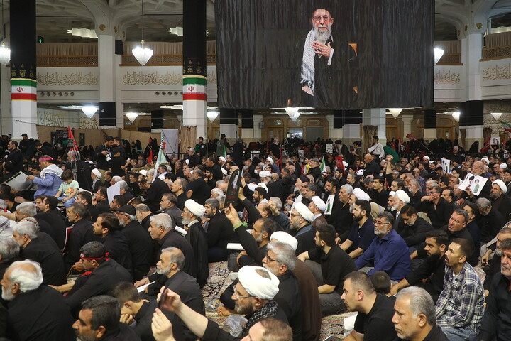 تصاویر/ مراسم بزرگداشت قائد شهید اُمت آیت‌ الله العظمی امام خامنه‌ای(ره) از طرف رهبر معظم انقلاب در حرم حضرت معصومه (س)