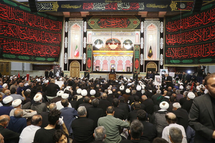 تصاویر/ مراسم بزرگداشت قائد شهید اُمت آیت‌ الله العظمی امام خامنه‌ای(ره) از طرف رهبر معظم انقلاب در حرم حضرت معصومه (س)