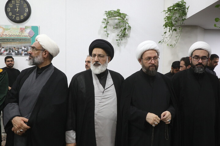 تصاویر/ مراسم بزرگداشت قائد شهید اُمت آیت‌ الله العظمی امام خامنه‌ای(ره) از طرف رهبر معظم انقلاب در حرم حضرت معصومه (س)