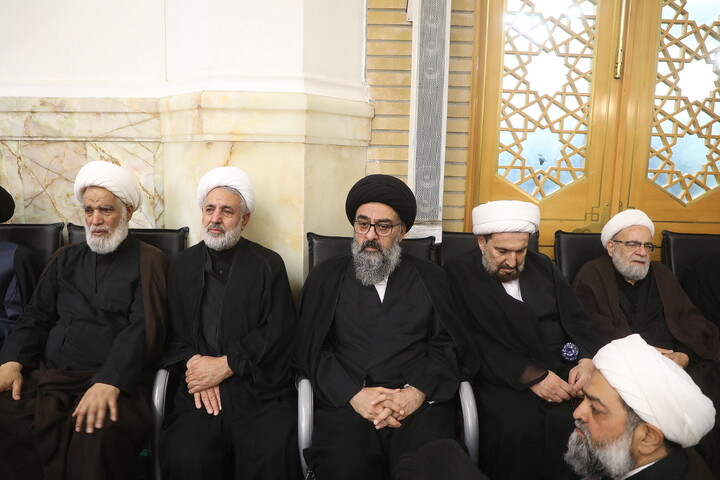 تصاویر/ مراسم بزرگداشت قائد شهید اُمت آیت‌ الله العظمی امام خامنه‌ای(ره) از طرف رهبر معظم انقلاب در حرم حضرت معصومه (س)