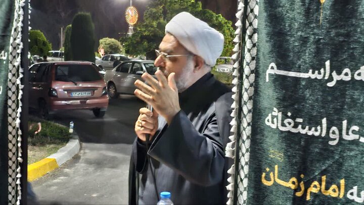 تصاویر/ حضور حماسی مردم رامسر و اقامه نماز لیلة الدفن برای رهبر شهید (ره)