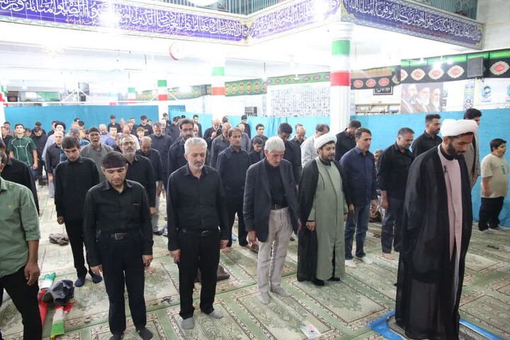 تصاویر / برگزاری مراسم نماز لیلة‌الدفن رهبر شهید و تجمعات مردمی در اسدآباد