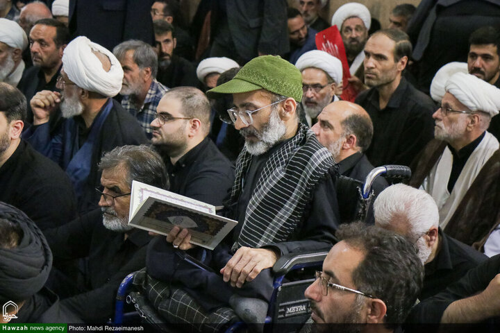 إقامة مراسم تأبين قائد الثورة الإسلامية الشهيد في حرم السيدة فاطمة المعصومة (عليها السلام) برعاية مكتب نجله القائد آية الله السيد مجتبى الخامنئي
