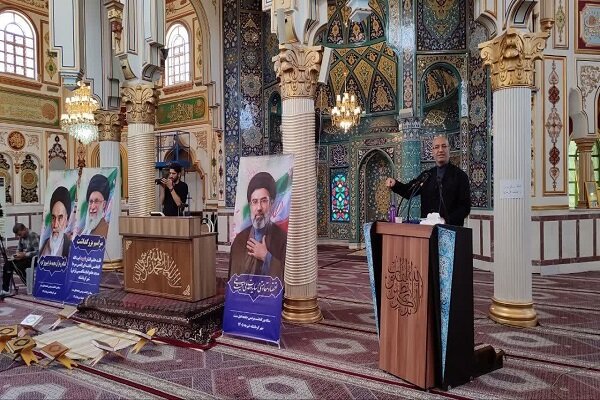تصاویر/ بزرگداشت امام و رهبر شهید انقلاب در مسجد شافعی کرمانشاه با حضور استاندار