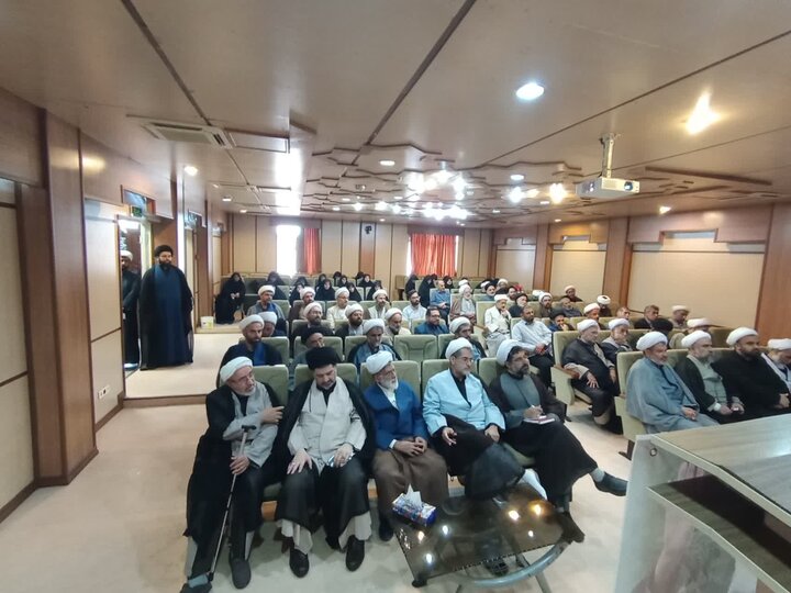 تصاویر/ بزرگداشت شهادت رهبر شهید (ره) در دفتر مرجع عالیقدر، آیت الله جوادی آملی در شهرستان آمل