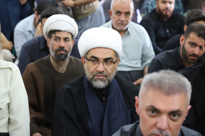 تصاویر/گرامیداشت رهبر شهید در مسجد جامع سنندج