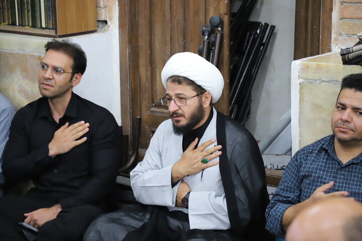 تصاویر/گرامیداشت رهبر شهید در مسجد جامع سنندج