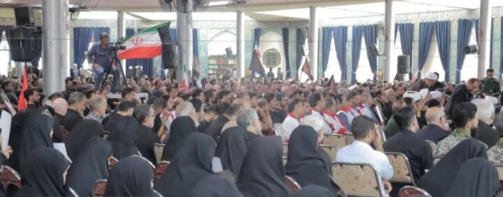 تصاویر/مراسم یادبود قائد شهید ملت در مصلای اراک