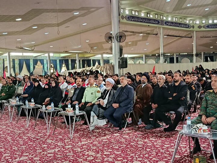 تصاویر/مراسم یادبود قائد شهید ملت در مصلای اراک