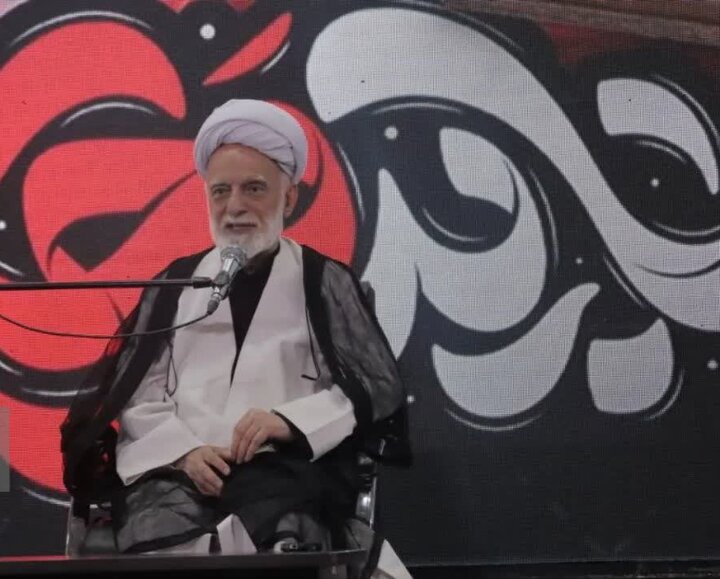 تصاویر/مراسم یادبود قائد شهید ملت در مصلای اراک