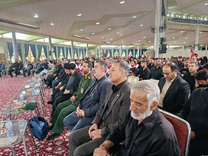 تصاویر/مراسم یادبود قائد شهید ملت در مصلای اراک
