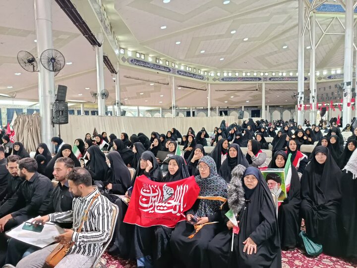 تصاویر/مراسم یادبود قائد شهید ملت در مصلای اراک