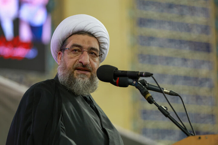 تصاویر / مراسم بزرگداشت قائد شهید امت حضرت آیت‌الله سید علی خامنه‌ای در مصلای امام خمینی (ره) تبریز