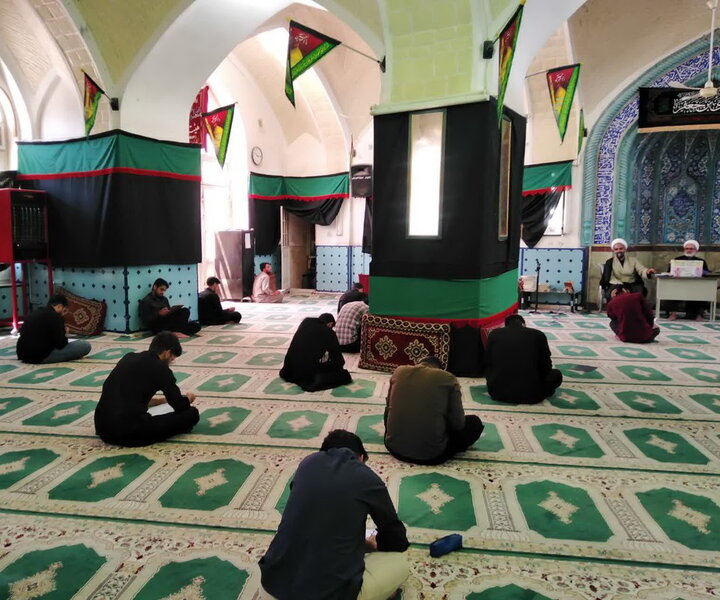 تصاویر/ امتحانات نیم‌سال دوم سال تحصیلی جاری طلاب مدرسه علمیه آیت‌الله مدنی کاشانی(ره)
