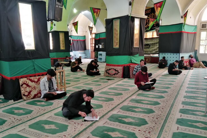 تصاویر/ امتحانات نیم‌سال دوم سال تحصیلی جاری طلاب مدرسه علمیه آیت‌الله مدنی کاشانی(ره)