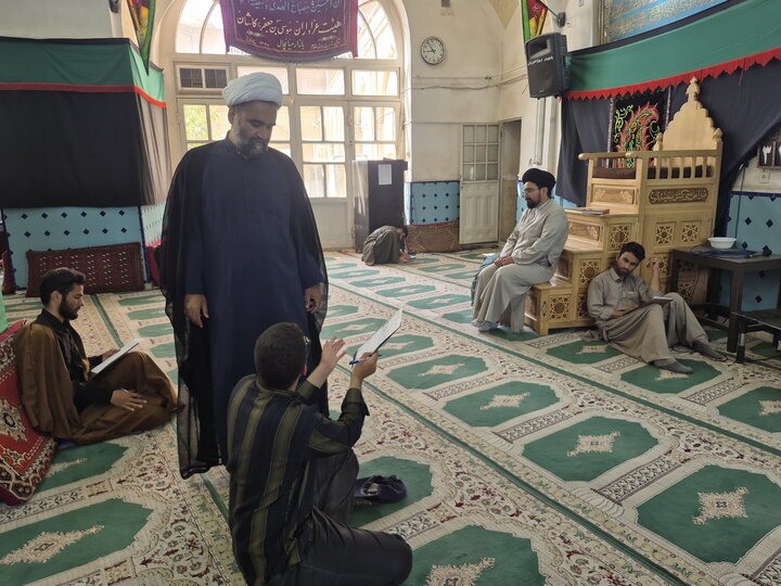 تصاویر/ امتحانات نیم‌سال دوم سال تحصیلی جاری طلاب مدرسه علمیه آیت‌الله مدنی کاشانی(ره)