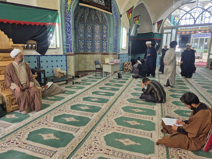 تصاویر/ امتحانات نیم‌سال دوم سال تحصیلی جاری طلاب مدرسه علمیه آیت‌الله مدنی کاشانی(ره)