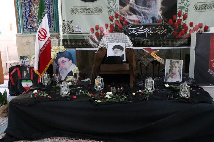 تصاویر / مراسم بزرگداشت قائد شهید امت در شهرستان بویین زهرا -عکس از خانم جوشقانی