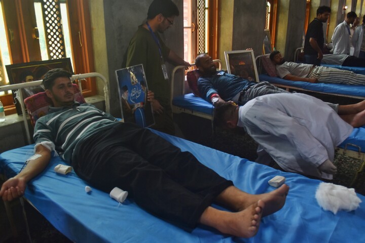 کشمیر میں شہدائے کربلا اور رہبرِ شہید انقلاب اسلامی کی یاد میں بلڈ ڈونیشن کیمپ کا انعقاد