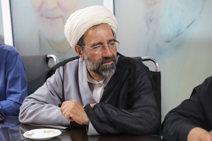 تصاویر/ مراسم گرامیداشت رهبر شهید در حوزه علمیه یزد برگزار می شود