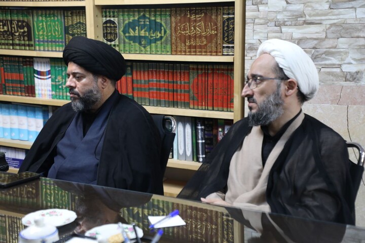 تصاویر/ مراسم گرامیداشت رهبر شهید در حوزه علمیه یزد برگزار می شود