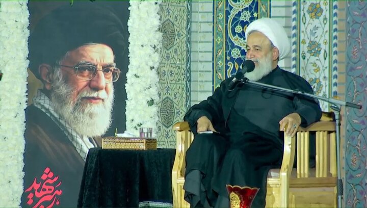تصاویر/ مراسم بزرگداشت رهبرشهید در حرم مطهر رضوی