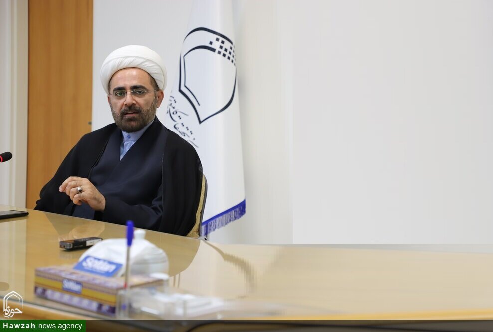 تبیین «نقش فناوری در تحول حوزه‌های علمیه» از منظر رهبر شهید