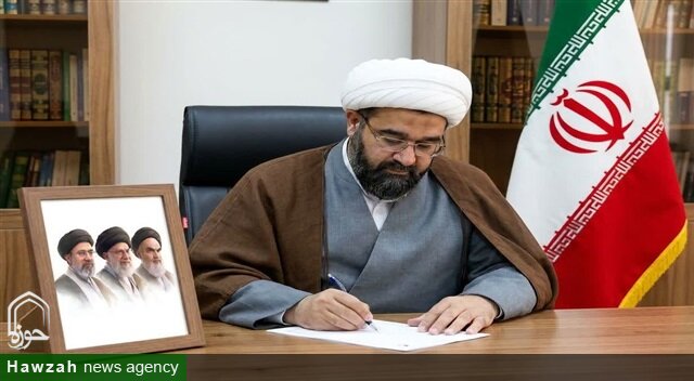 حضور آگاهانه طلاب بسیجی در آیین بدرقه «امام شهید»، جلوهای از ولایتمداری و اخلاص در خدمت بود حضور آگاهانه طلاب بسیجی در آیین بدرقه «امام شهید»، جلوهای از ولایتمداری و اخلاص در خدمت بود