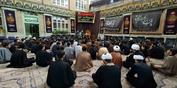 میزبانی مدرسه علمیه امام صادق(ع) از ۲۶۰ طلبه قمی در مراسم تشییع رهبر شهید