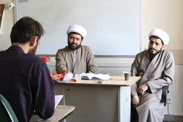 برگزاری امتحانات شفاهی در مدرسه علمیه آیت‌الله آخوند همدان