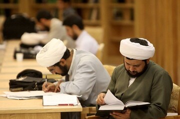 گام‌های پژوهشی مدرسه علمیه آیت‌الله آخوند همدان برای تربیت طلاب پژوهشگر