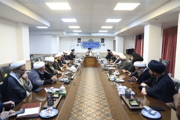 تصاویر/ نشست بصیرتی در حوزه علمیه یزد برگزار شد