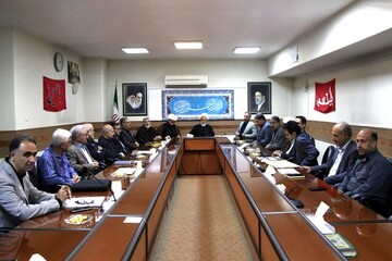 تصاویر/  بررسی مراحل طراحی مصلای بزرگ کرمانشاه در نشستی با ریاست نماینده ولی فقیه