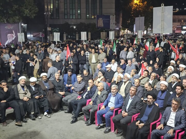 تصاویر/ تجدید میثاق شبانه مردم سنندج با آرمان‌های انقلاب اسلامی