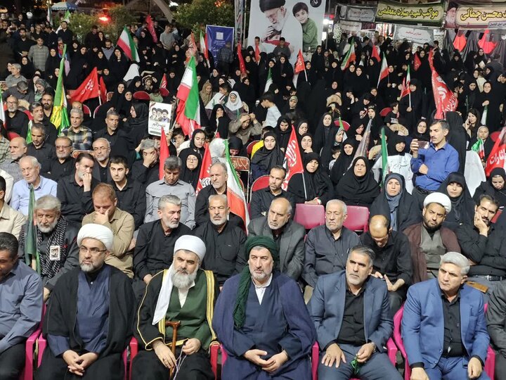 تصاویر/ تجدید میثاق شبانه مردم سنندج با آرمان‌های انقلاب اسلامی