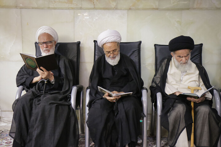 تصاویر/ مراسم بزرگداشت رهبر شهید انقلاب اسلامی حضرت آیت‌الله امام خامنه‌ای از سوی آستان مقدس کریمه اهل‌بیت در حرم مطهر بانوی کرامت