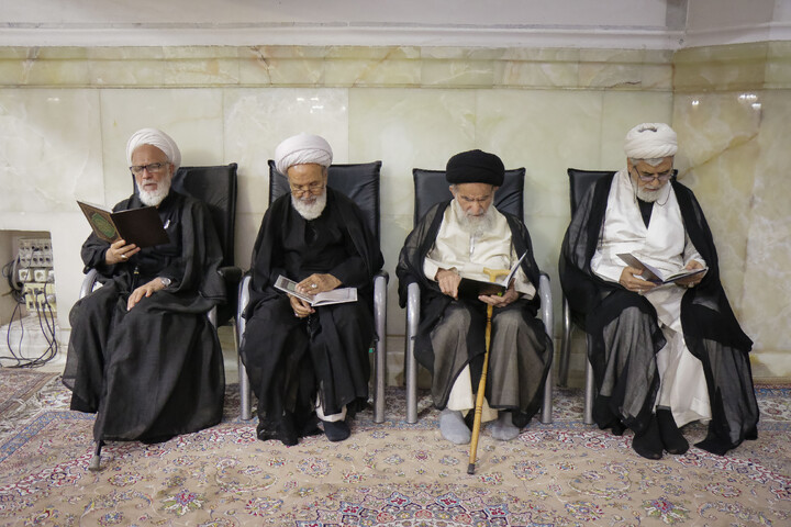 تصاویر/ مراسم بزرگداشت رهبر شهید انقلاب اسلامی حضرت آیت‌الله امام خامنه‌ای از سوی آستان مقدس کریمه اهل‌بیت در حرم مطهر بانوی کرامت