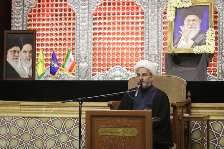 تصاویر/ مراسم بزرگداشت رهبر شهید انقلاب اسلامی حضرت آیت‌الله امام خامنه‌ای از سوی آستان مقدس کریمه اهل‌بیت در حرم مطهر بانوی کرامت