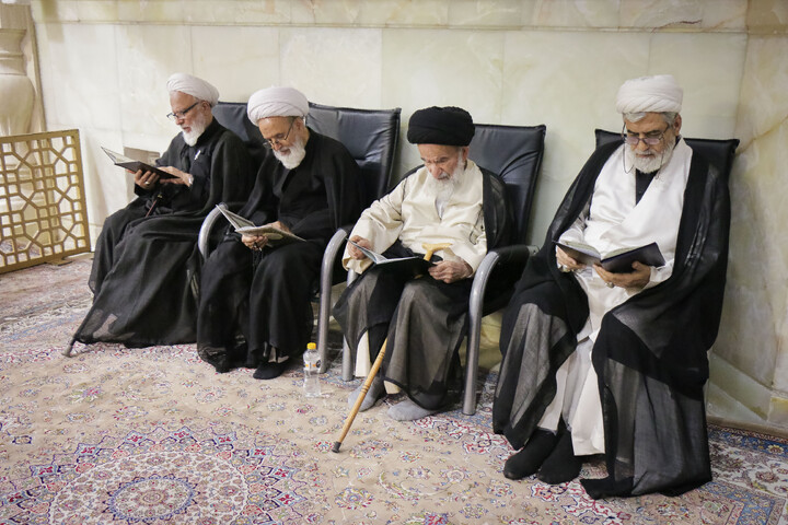 تصاویر/ مراسم بزرگداشت رهبر شهید انقلاب اسلامی حضرت آیت‌الله امام خامنه‌ای از سوی آستان مقدس کریمه اهل‌بیت در حرم مطهر بانوی کرامت