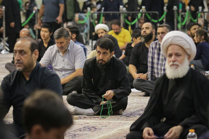 تصاویر/ مراسم بزرگداشت رهبر شهید انقلاب اسلامی حضرت آیت‌الله امام خامنه‌ای از سوی آستان مقدس کریمه اهل‌بیت در حرم مطهر بانوی کرامت