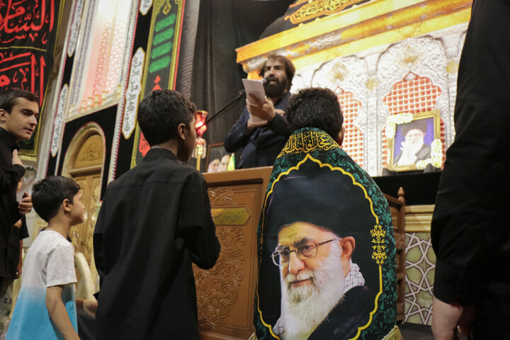 تصاویر/ مراسم بزرگداشت رهبر شهید انقلاب اسلامی حضرت آیت‌الله امام خامنه‌ای از سوی آستان مقدس کریمه اهل‌بیت در حرم مطهر بانوی کرامت