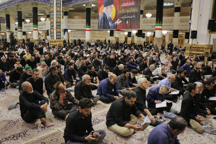تصاویر/ مراسم بزرگداشت رهبر شهید انقلاب اسلامی حضرت آیت‌الله امام خامنه‌ای از سوی آستان مقدس کریمه اهل‌بیت در حرم مطهر بانوی کرامت