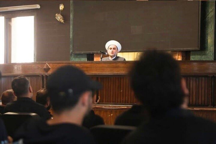Mazishi Makubwa ya Imam Khamenei Yameonesha Nafasi Yake Kubwa kwa Umma