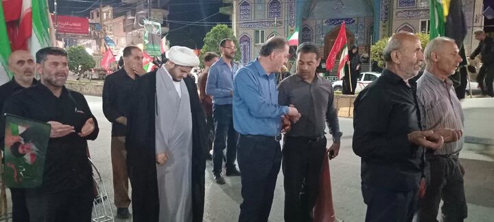 تصاویر/ تجمع شبانه مردمی در مرزن آباد