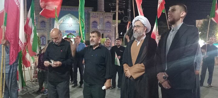 تصاویر/ تجمع شبانه مردمی در مرزن آباد