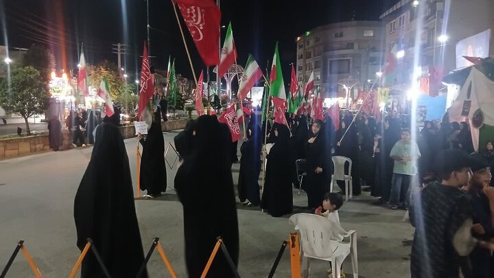 تصاویر/ تجمع شبانه مردمی در مرزن آباد