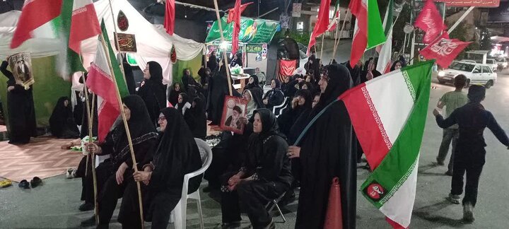 تصاویر/ تجمع شبانه مردمی در مرزن آباد