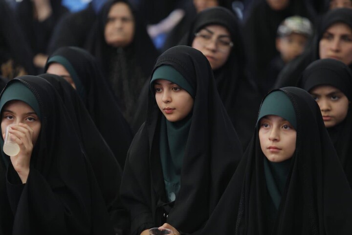 تصاویر / رواق آقای عزیز ایران