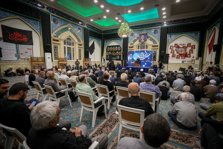 تصاویر /  محفل انس با قرآن کریم به یاد آقای شهید ایران